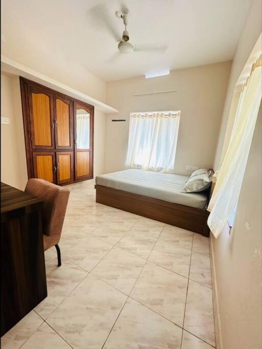Home At Guruvayur 2 Ac Room,1 Single Bed,Kitchen Exterior foto